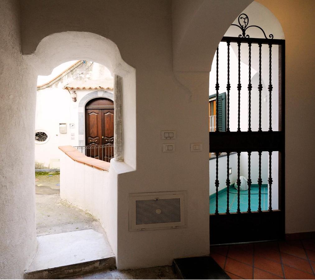 Domus Florio Sabbia Lägenhet Amalfi Exteriör bild